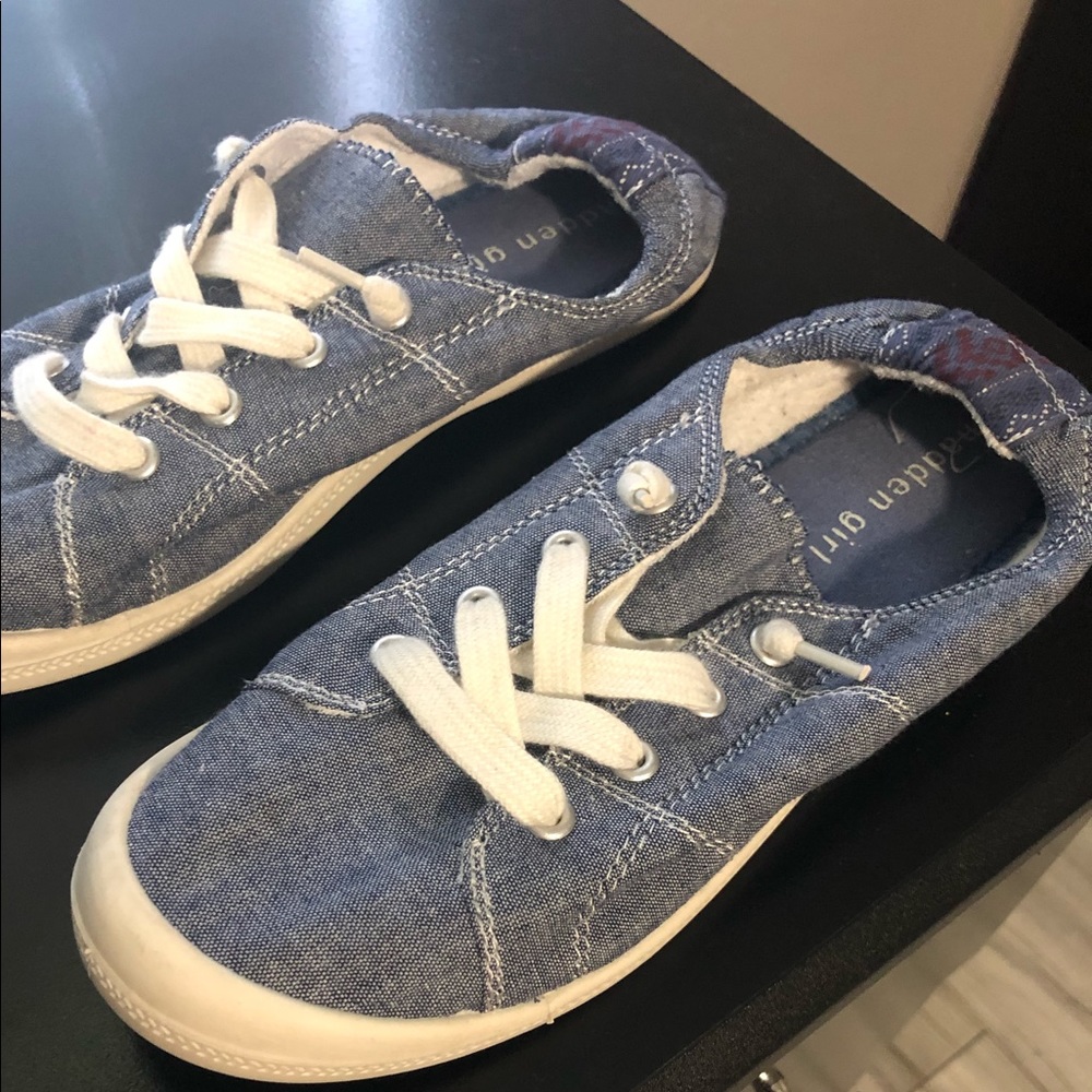 Madden Girl Baailey casual shoe size 7.5